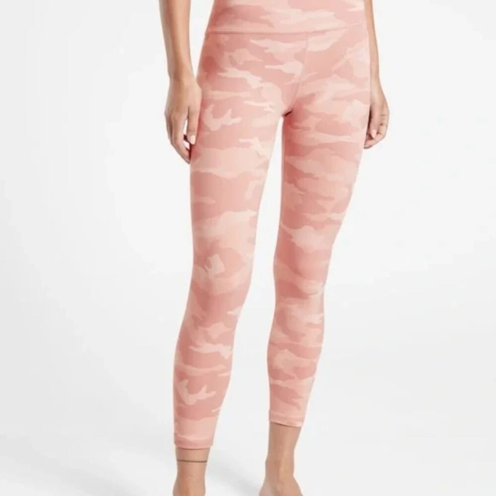 ATHLETA Elation Camo 7/8 Tight PINK Size XL